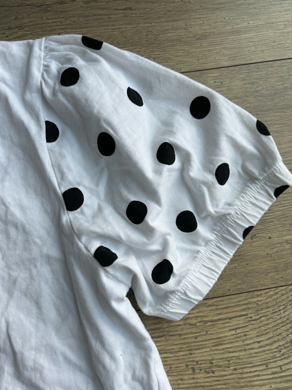 Disney White Minnie Mouse Tee with Black Polka Dot Puff Sleeves and Red Bow - Picture 3 of 4